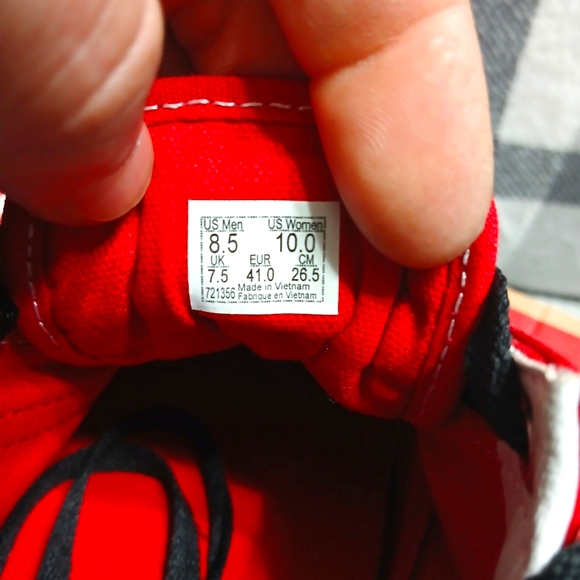 Vans size 8.5M/10.0W Red/White - Picture 6 of 8